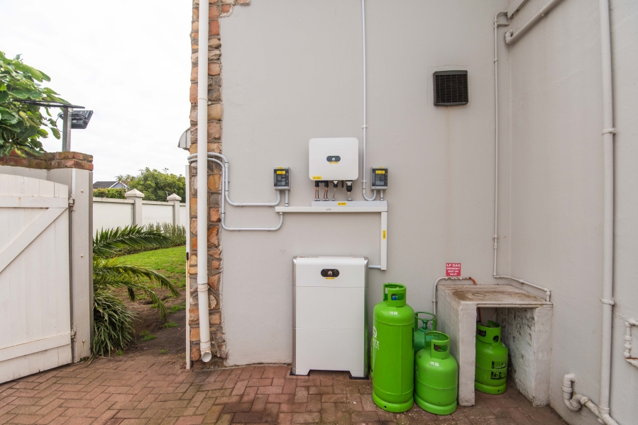 4 Bedroom Property for Sale in Summerstrand Eastern Cape